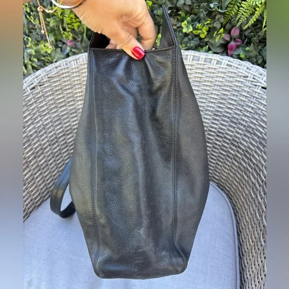 Authentic CHANEL SUPERMODEL black caviar leather large tote bag - Picture 6 of 16